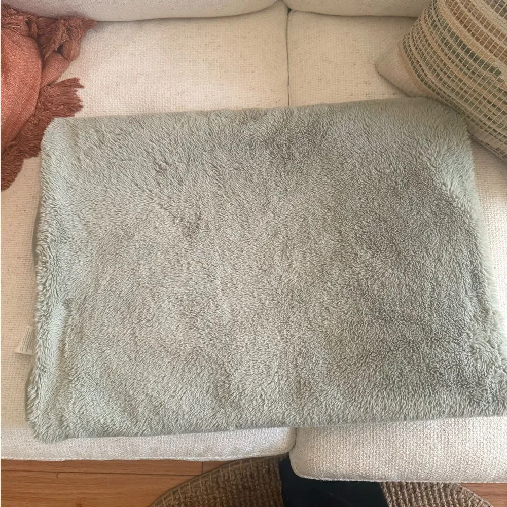 Max Studio Home | Soft Olive Green Throw Blanket
